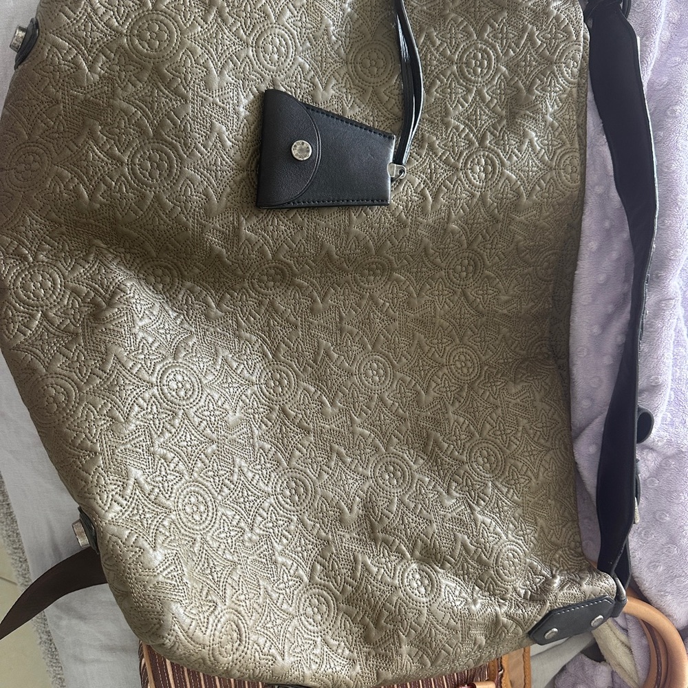 Olive green Louis Vuitton Shoulder Bag